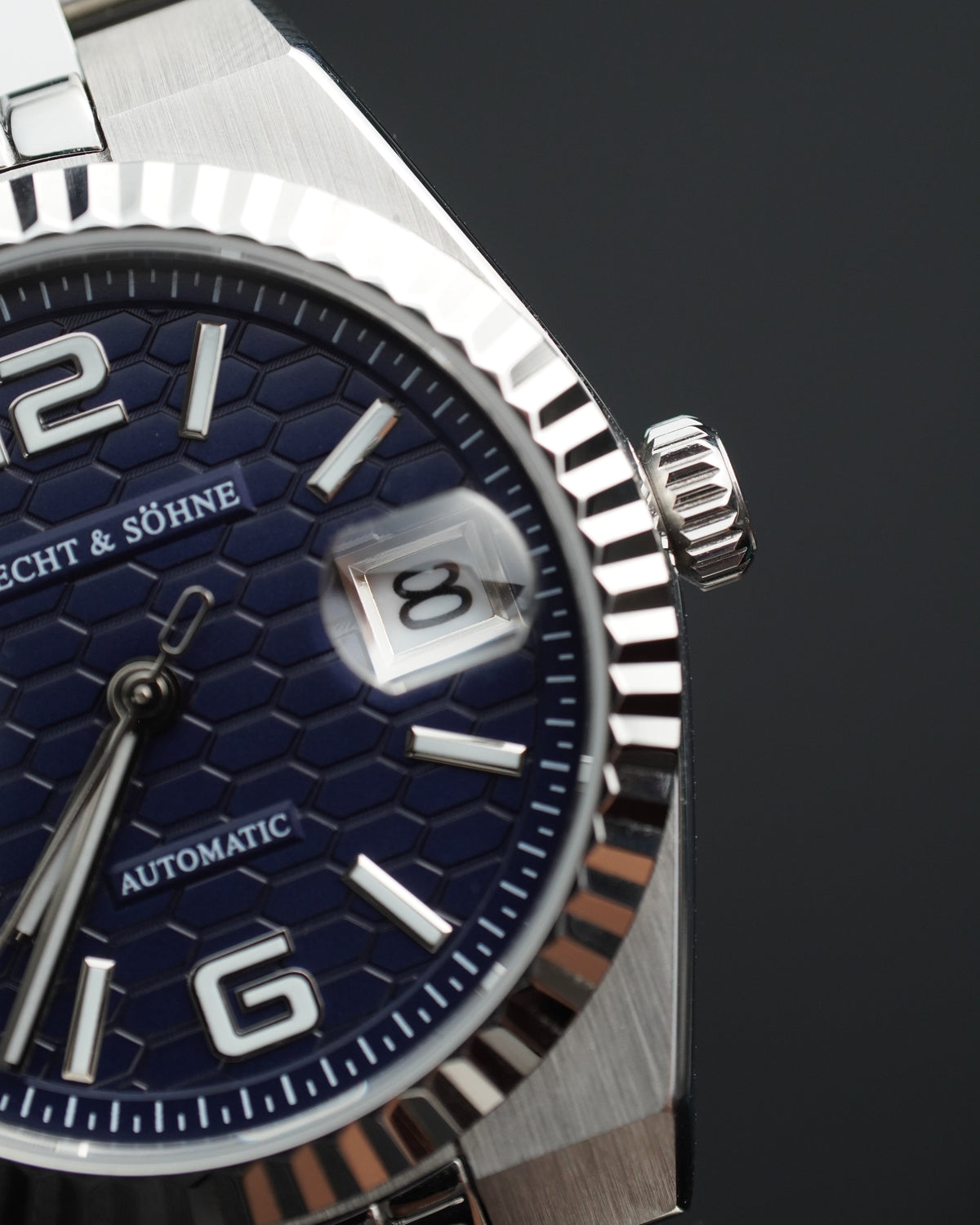 Specht & Söhne SP0043A Land-Dweller Automatic