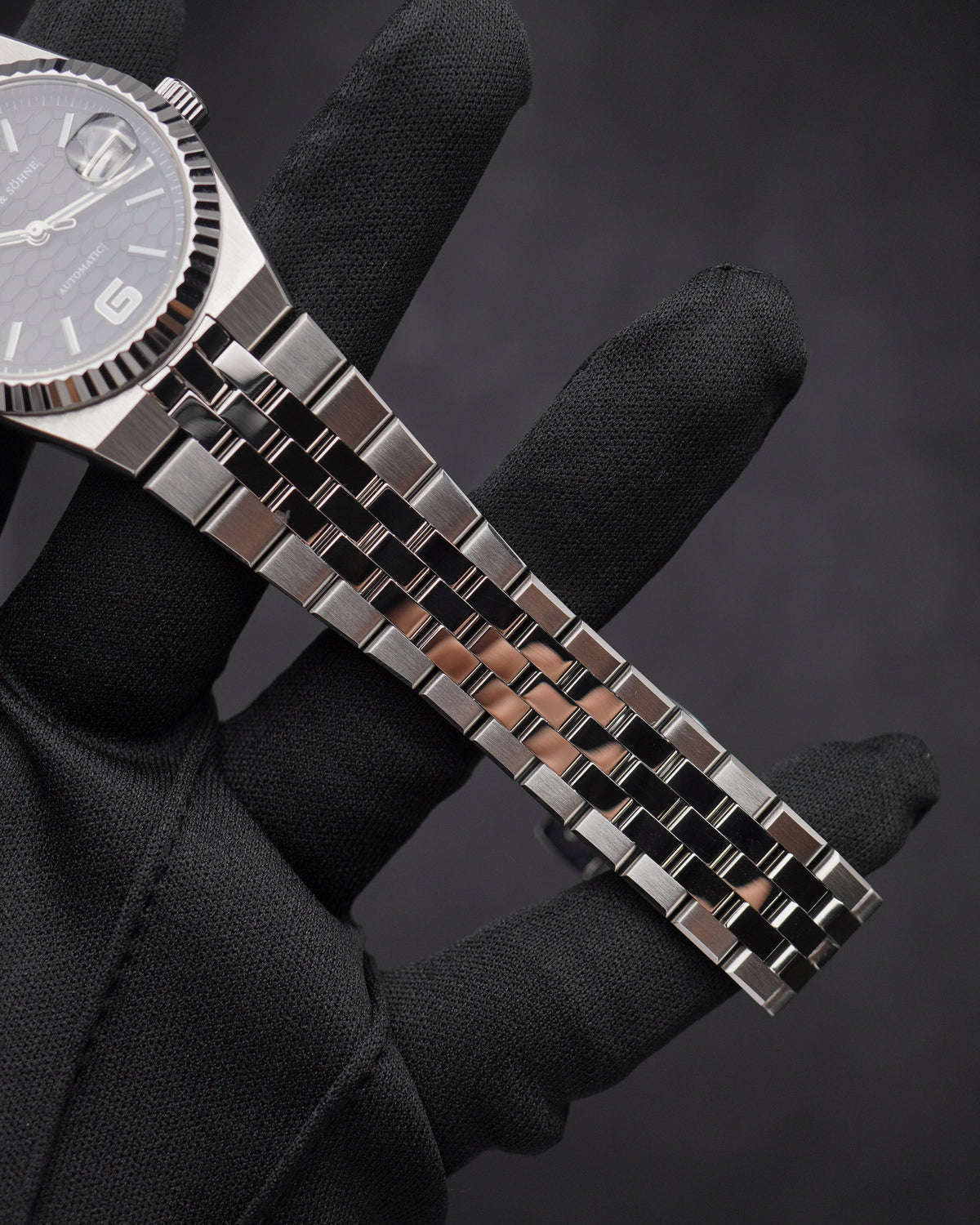 Specht & Söhne SP0043A Land-Dweller Automatic